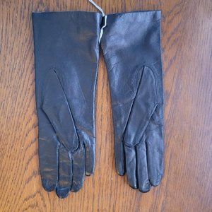VTG 1960s Beautiful Italian Leather Gloves Size S Black Leather w/ Rayon Lining